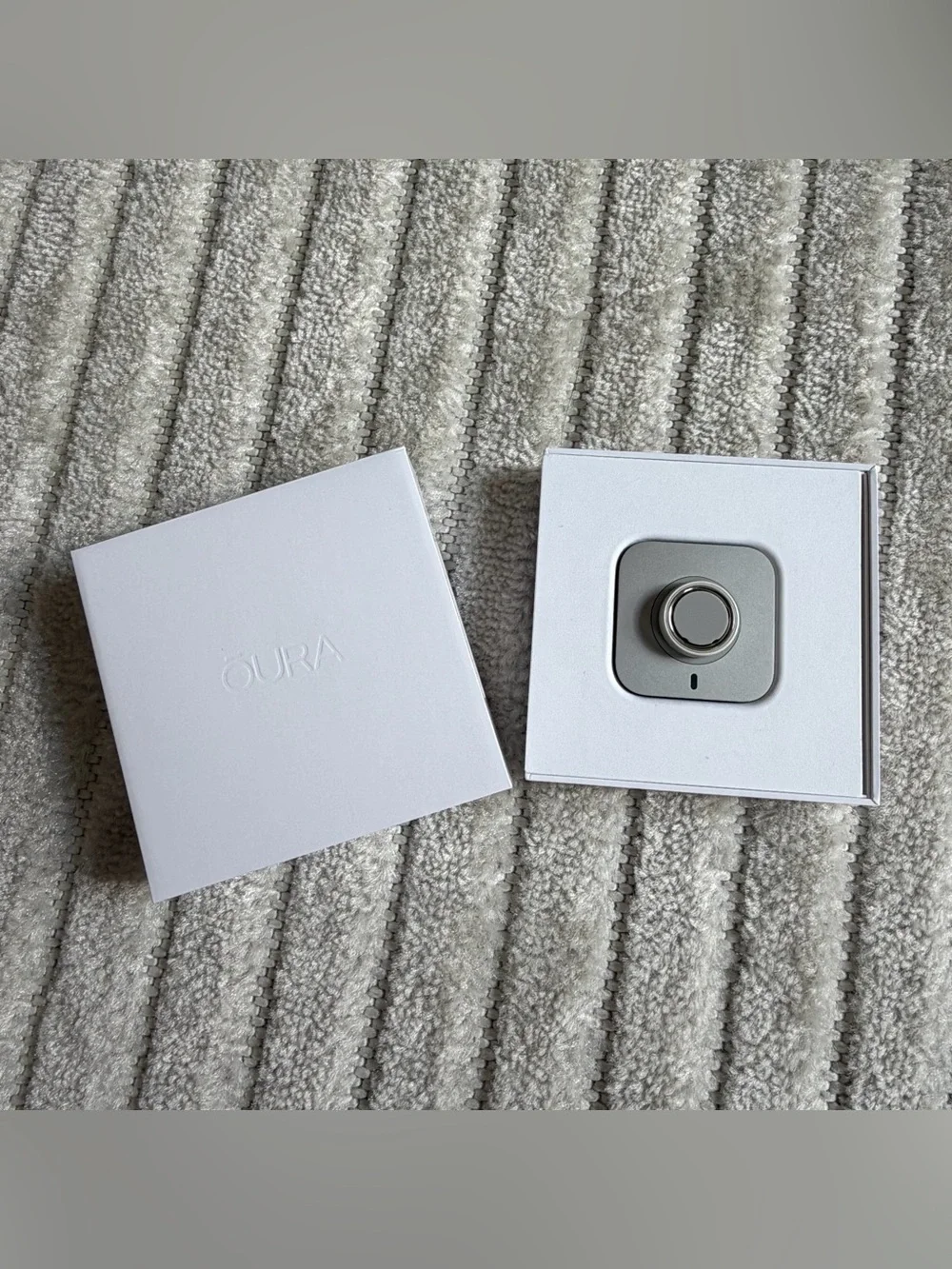 Oura Ring 4 Ceramic- Cloud